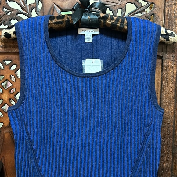 Pure Navy Rib-Knit Sleeveless Sweater / Slim Knit Vest - Picture 4 of 7